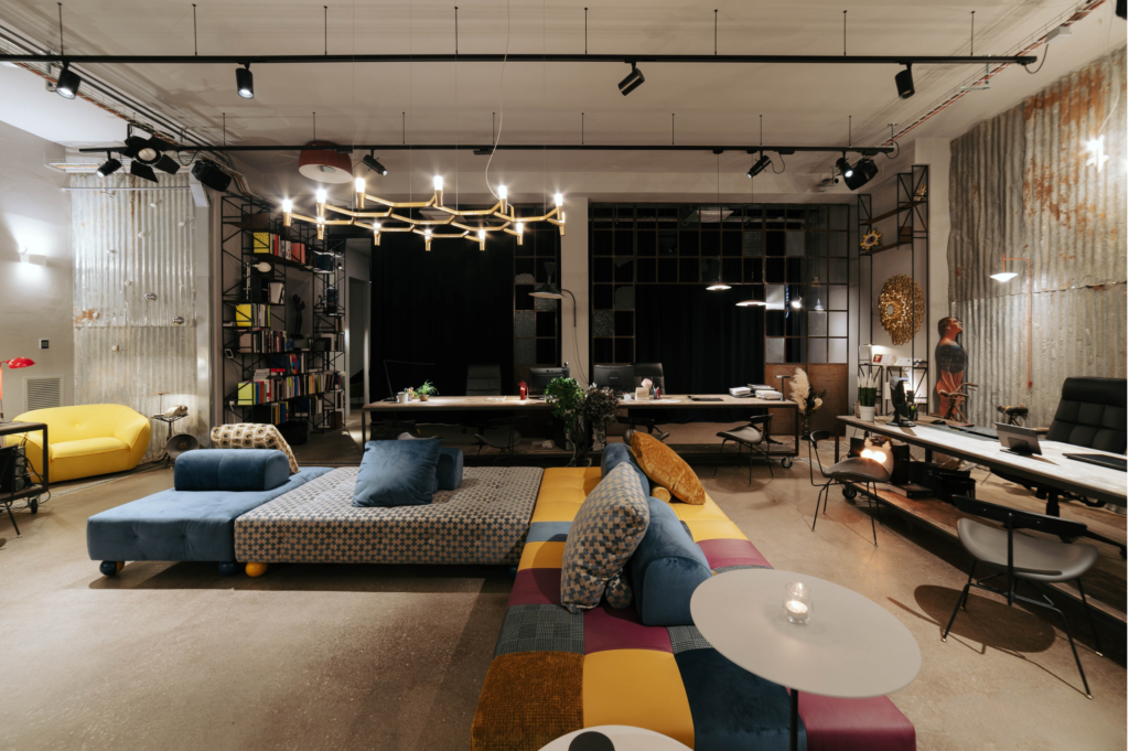 contract Frascella – Opera Luce, Showroom